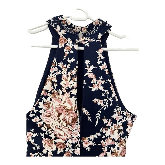 B. Darlin Floral. Halter Style Dress. Jrs. Medium. Excellent Condition - Picture 6 of 14